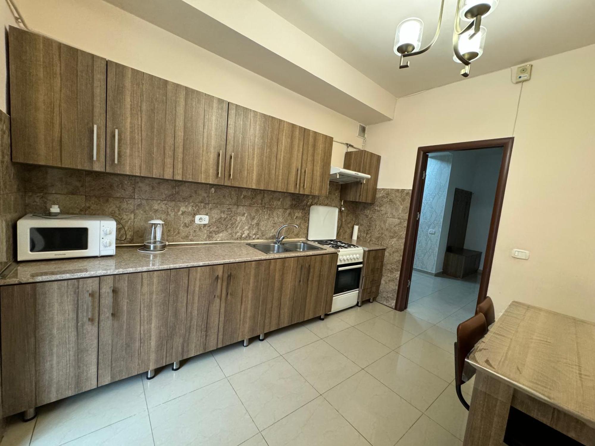 2 Bedrooms Apartment In Centre With Balcony Yerevan Exterior photo